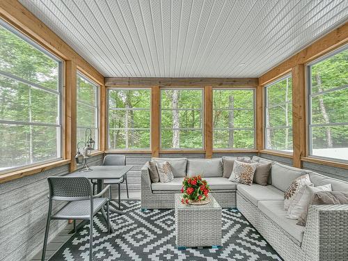 Veranda - 179 Ch. Du Lac-Verdure N., Montcalm, QC -  Photo Showing Living Room