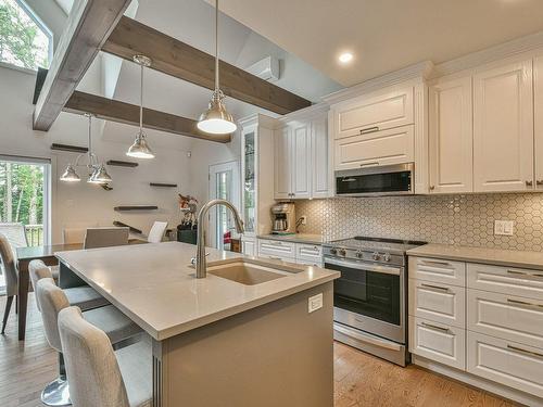 Kitchen - 179 Ch. Du Lac-Verdure N., Montcalm, QC - Indoor Photo Showing Kitchen With Upgraded Kitchen