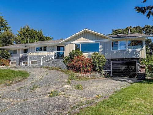 1744 Gonzales Ave, Victoria, BC 