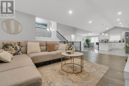 129 Tuscany Trail, Chatham-Kent (Chatham), ON - Indoor Photo Showing Living Room