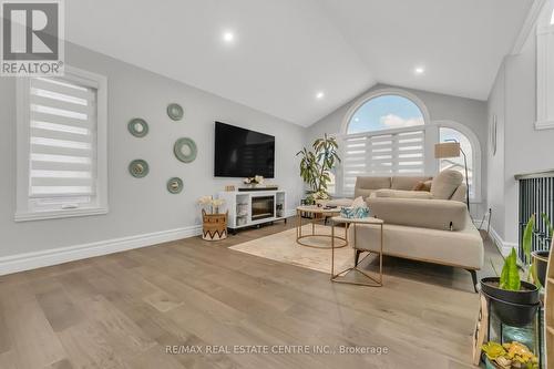 129 Tuscany Trail, Chatham-Kent (Chatham), ON - Indoor Photo Showing Living Room With Fireplace