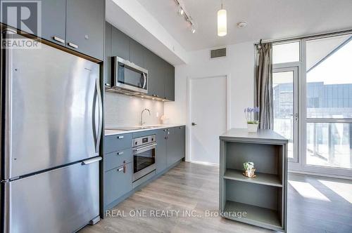 2404 - 56 Forest Manor Road, Toronto, ON - Indoor Photo Showing Kitchen With Upgraded Kitchen