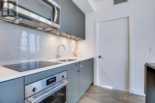 2404 - 56 Forest Manor Road, Toronto, ON - Indoor Photo Showing Kitchen With Upgraded Kitchen