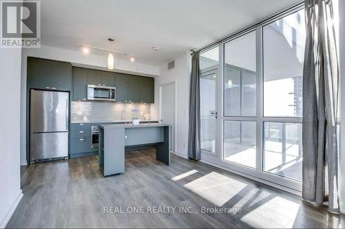 2404 - 56 Forest Manor Road, Toronto, ON - Indoor Photo Showing Kitchen With Upgraded Kitchen