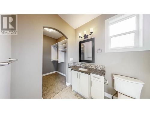 801 Ontario Street Unit# 102, Penticton, BC - Indoor Photo Showing Bathroom