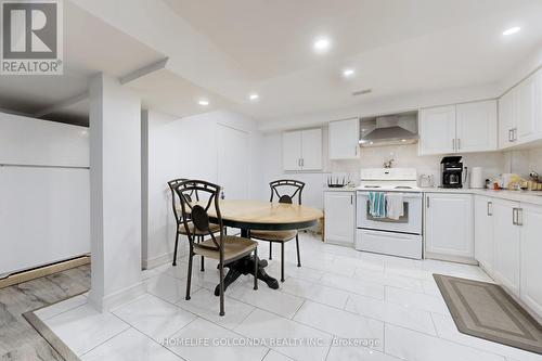 14 Southwell Avenue, Whitby (Williamsburg), ON - Indoor Photo Showing Kitchen