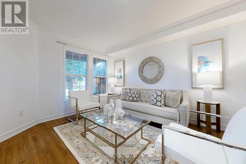 14 Southwell Avenue, Whitby (Williamsburg), ON - Indoor Photo Showing Living Room