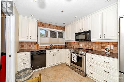 174 Dufferin Road Unit#2, Ottawa, ON - Indoor Photo Showing Kitchen With Double Sink