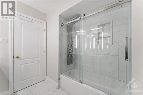 4A Rosetta Avenue, Ottawa, ON - Indoor Photo Showing Bathroom