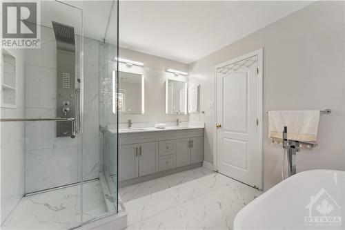 4A Rosetta Avenue, Ottawa, ON - Indoor Photo Showing Bathroom