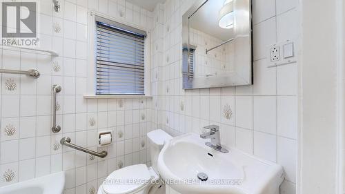 61 Yardley Avenue, Toronto (O'Connor-Parkview), ON - Indoor Photo Showing Bathroom