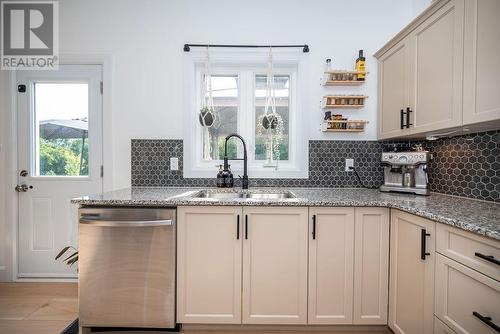 40 Taylor Heights Drive, Pembroke, ON - Indoor Photo Showing Kitchen With Double Sink