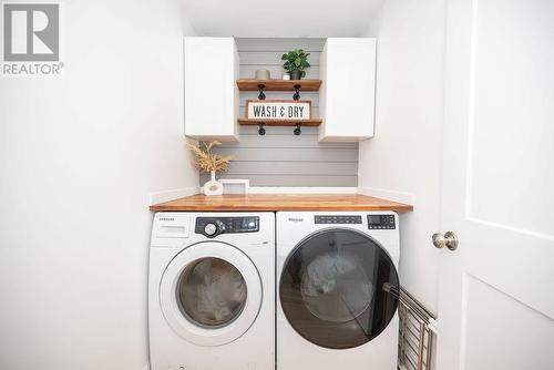 40 Taylor Heights Drive, Pembroke, ON - Indoor Photo Showing Laundry Room