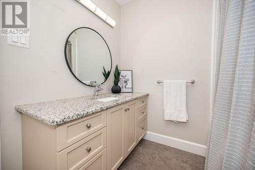 40 Taylor Heights Drive, Pembroke, ON - Indoor Photo Showing Bathroom