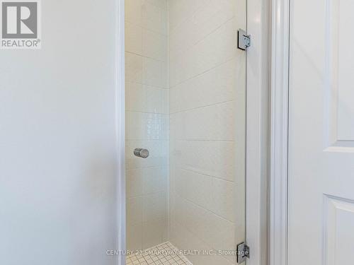 31 Truffle Court, Brampton (Northwest Brampton), ON - Indoor Photo Showing Bathroom