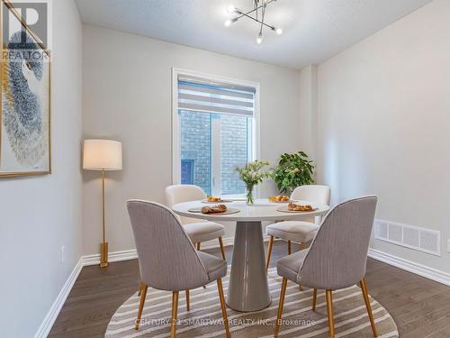 31 Truffle Court, Brampton (Northwest Brampton), ON - Indoor Photo Showing Dining Room