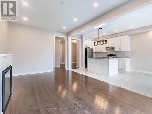 31 Truffle Court, Brampton, ON - Indoor Photo Showing Kitchen