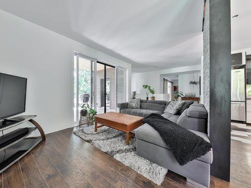 Intergenerational - 1156 Rue Brosseau, Prévost, QC - Indoor Photo Showing Living Room