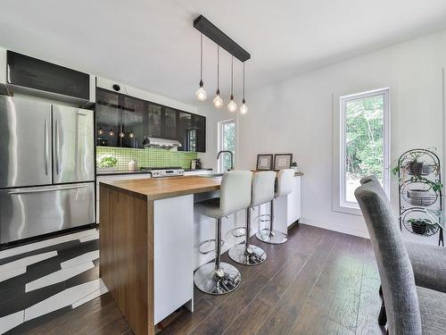 IntergÃ©nÃ©ration - 1156 Rue Brosseau, Prévost, QC - Indoor Photo Showing Kitchen