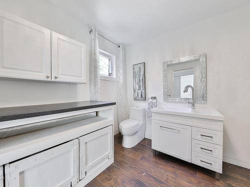 IntergÃ©nÃ©ration - 1156 Rue Brosseau, Prévost, QC - Indoor Photo Showing Bathroom