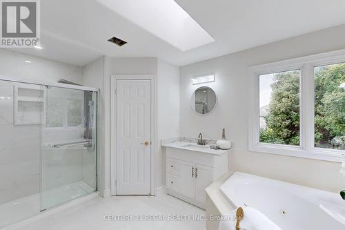 14 Fawnbrook Circle, Markham (Markville), ON - Indoor Photo Showing Bathroom