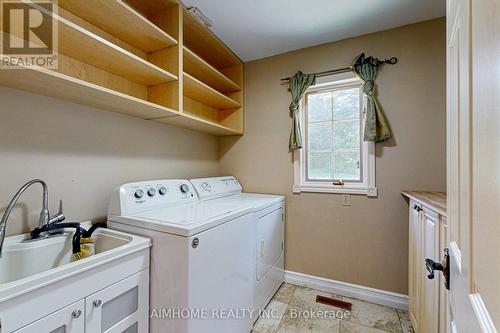 12301 Keele Street, Vaughan, ON - Indoor Photo Showing Laundry Room