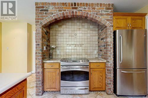 12301 Keele Street, Vaughan, ON - Indoor Photo Showing Kitchen