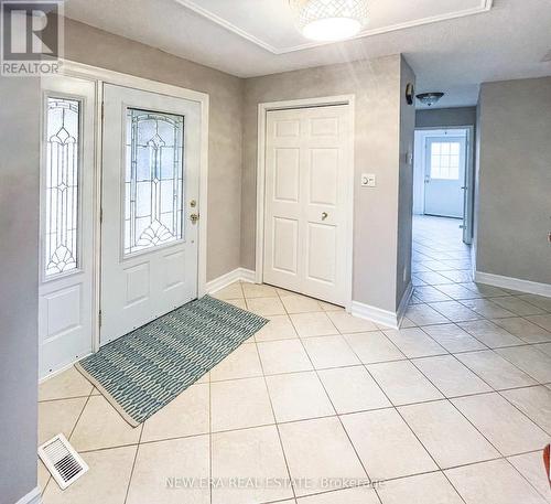 1718 Hollow Oak Terrace, Mississauga (Clarkson), ON - Indoor Photo Showing Other Room