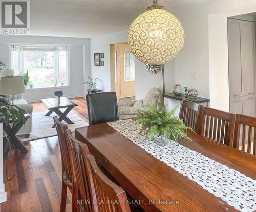 1718 Hollow Oak Terrace, Mississauga (Clarkson), ON - Indoor Photo Showing Dining Room