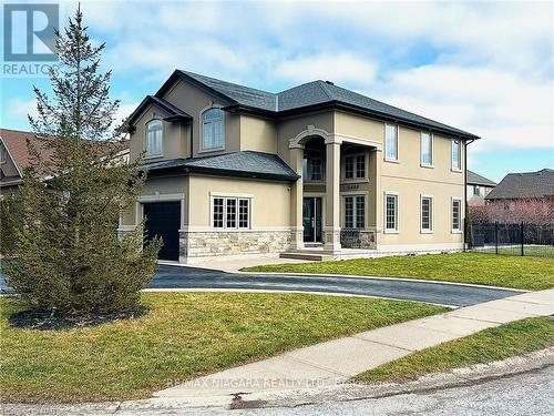 6498 Christopher Crescent, Niagara Falls, ON - Outdoor With Facade