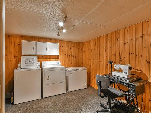 Salle de lavage - 86 Ch. De La Montagne, Arundel, QC - Indoor Photo Showing Laundry Room