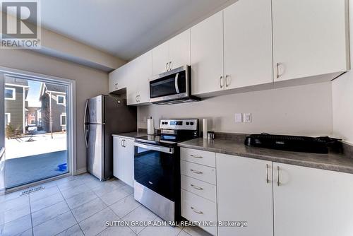 23 Bobolink Drive, Wasaga Beach, ON - Indoor Photo Showing Kitchen