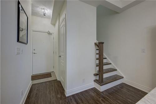 1940 Ironstone Drive|Unit #304, Burlington, ON - Indoor Photo Showing Other Room