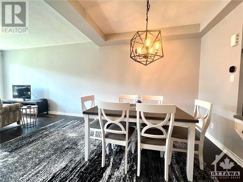 424 Cope Drive, Ottawa, ON - Indoor Photo Showing Dining Room