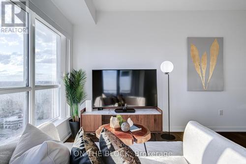 2922 - 275 Village Green Square, Toronto (Agincourt South-Malvern West), ON - Indoor