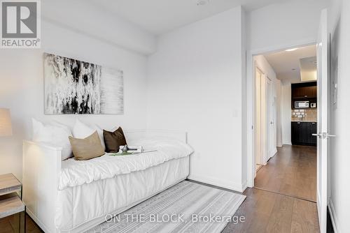 2922 - 275 Village Green Square, Toronto (Agincourt South-Malvern West), ON - Indoor Photo Showing Bedroom