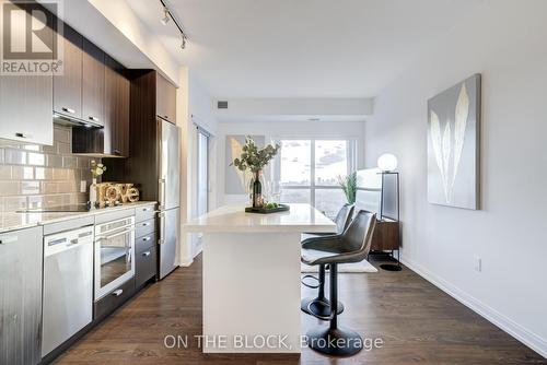 2922 - 275 Village Green Square, Toronto (Agincourt South-Malvern West), ON - Indoor Photo Showing Kitchen