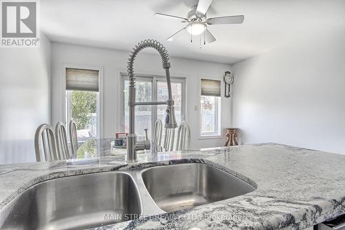 40 Silverstone Crescent, Georgina, ON - Indoor Photo Showing Kitchen With Double Sink