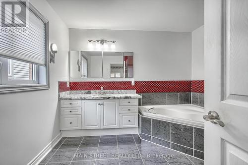 40 Silverstone Crescent, Georgina (Keswick South), ON - Indoor Photo Showing Bathroom