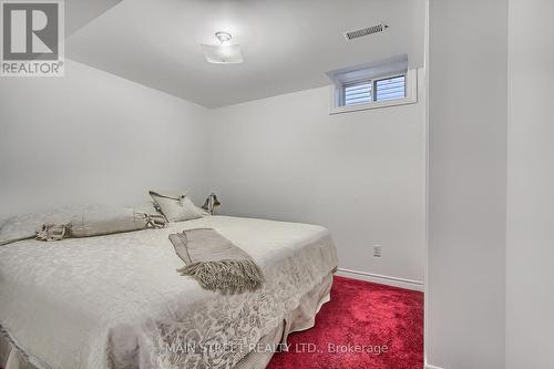 40 Silverstone Crescent, Georgina, ON - Indoor Photo Showing Bedroom