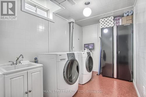 40 Silverstone Crescent, Georgina (Keswick South), ON - Indoor Photo Showing Laundry Room