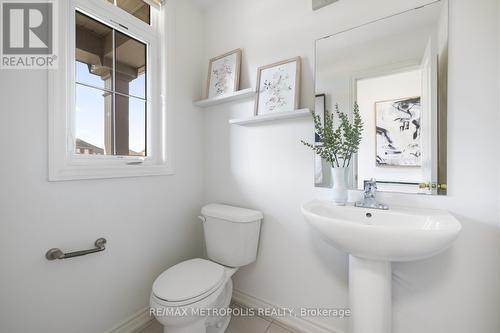 14 Lyle Drive, Clarington (Bowmanville), ON - Indoor Photo Showing Bathroom