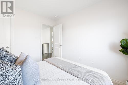 14 Lyle Drive, Clarington (Bowmanville), ON - Indoor Photo Showing Bedroom