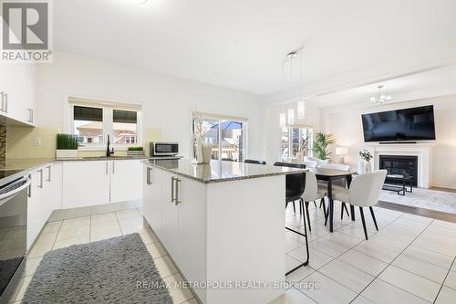 14 Lyle Drive, Clarington (Bowmanville), ON - Indoor Photo Showing Kitchen With Upgraded Kitchen