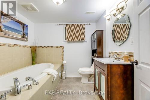 12 Bowshelm Court, Mississauga, ON - Indoor Photo Showing Bathroom