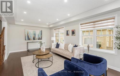 61 Stewardship Road, Brampton (Northwest Brampton), ON - Indoor Photo Showing Living Room