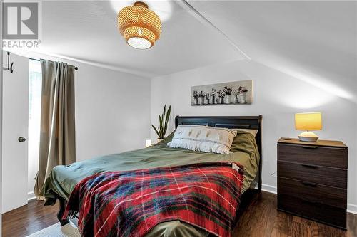 328 Marlborough Street, Cornwall, ON - Indoor Photo Showing Bedroom