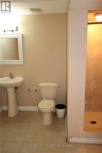 66 Sweet Clover Crescent, Brampton (Sandringham-Wellington), ON - Indoor Photo Showing Bathroom