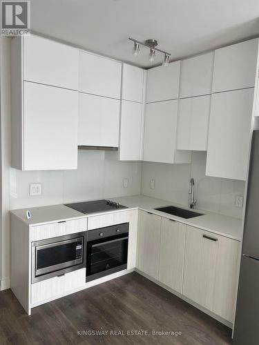 Ph12 - 195 Redpath Avenue, Toronto (Mount Pleasant West), ON - Indoor Photo Showing Kitchen With Upgraded Kitchen