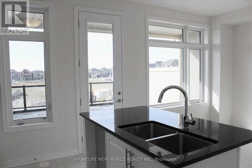 62 Johann Drive, Markham (Middlefield), ON - Indoor Photo Showing Kitchen With Double Sink